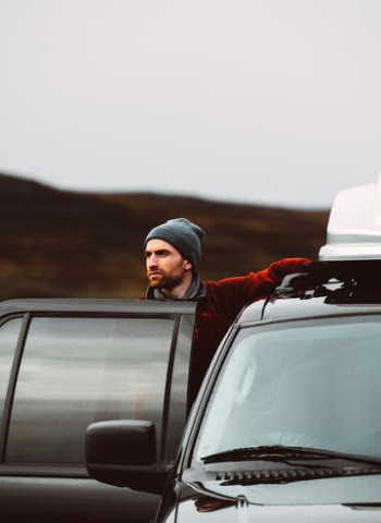 汽車專家觀點：2024年十大汽車隔熱紙排行榜與選購指南