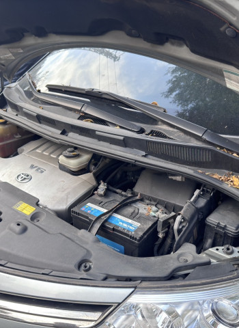 自動擋汽車電池遇到沒電何解？教你快速解套，免叫拖車省大錢