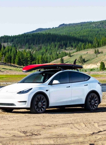 特斯拉能否達成本季 515,000 輛的銷售目標？中國市場與 Cybertruck 成為關鍵因素