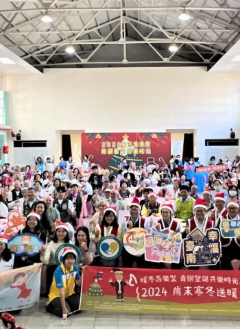 南市社會局攜手南臺科技大學 寒冬送暖獨居長輩過好年