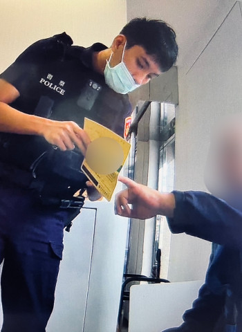 南警於轄區銀行及時通報下 查獲人頭帳戶及匯款車手 守護民眾財產安全