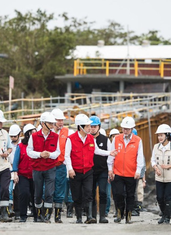 賴清德總統視察宜蘭五結防潮閘門改善工程 強調中央協助地方推動水利建設