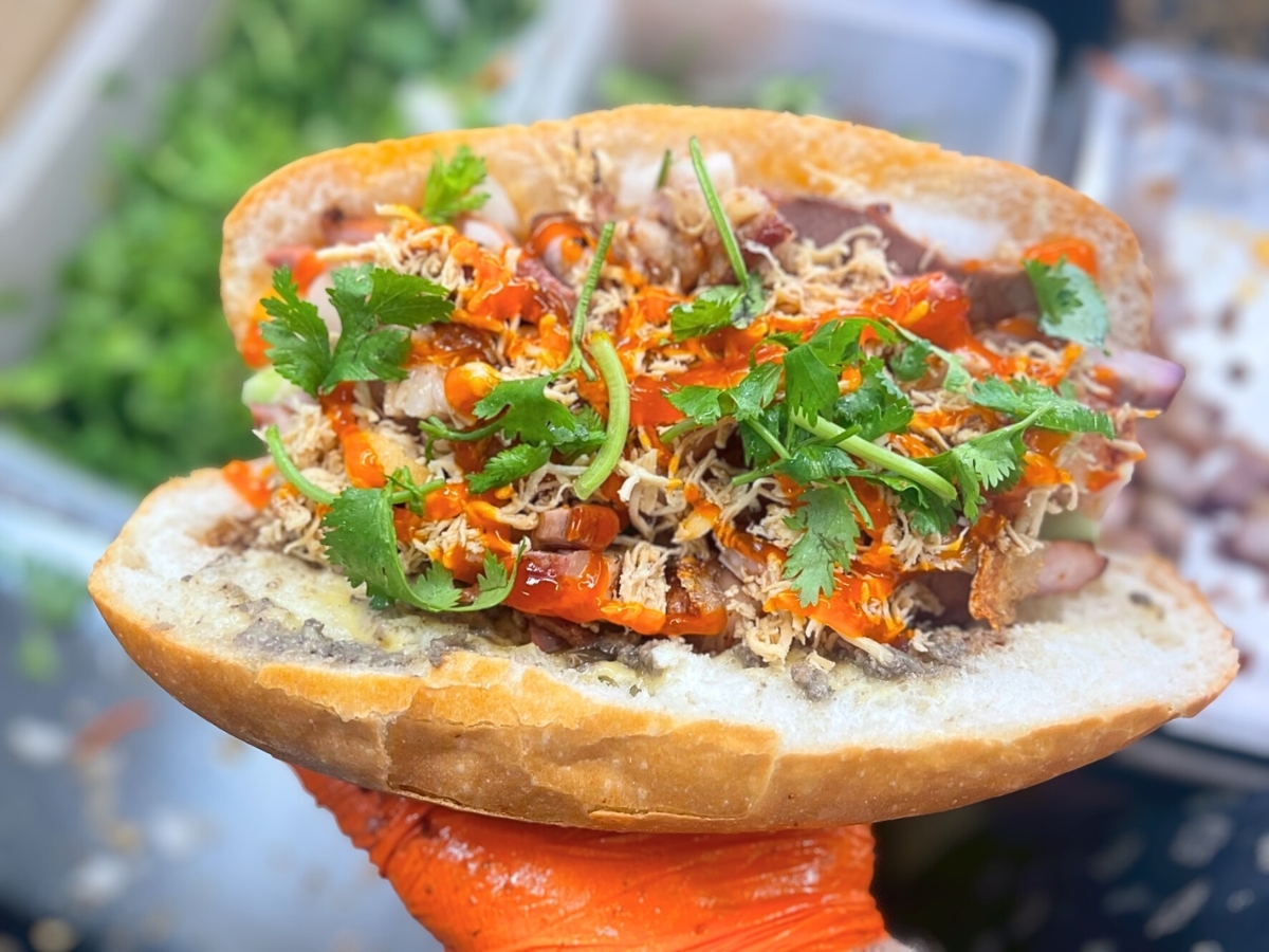 新莊越南料理推薦 餡料爆棚的越式法國麵包 新北在地人激推