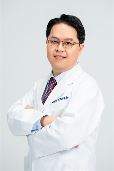 膝蓋卡卡、肩膀抬不起來 醫師鄧翔駿談熟齡族群常見關節困擾與保養觀念