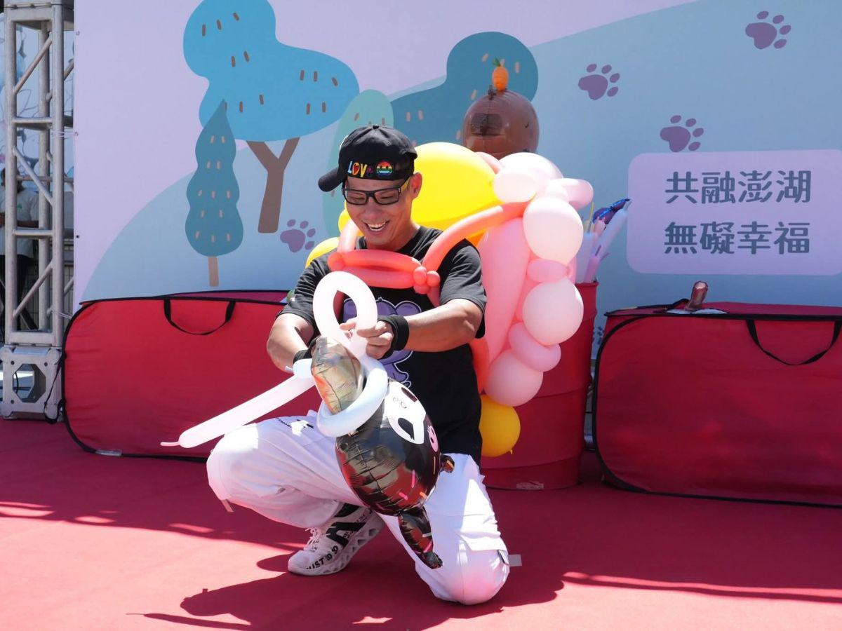 職業軍人轉戰澎湖造型氣球藝術 客製化佈置與表演點亮活動現場