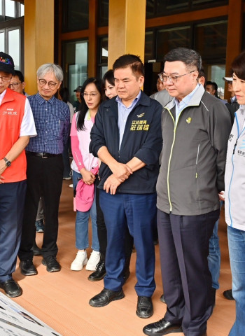 行政院長卓榮泰參訪臺東利吉惡地地質公園 力推花東觀光廊帶