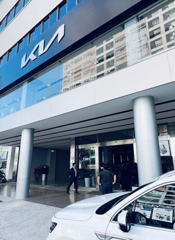 Kia 經銷商百皇汽車台南展示中心暨服務廠隆重開幕，提升南台灣汽車服務水準