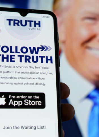 川普創立的社群媒體公司Truth Social上市首日股價飆升40%