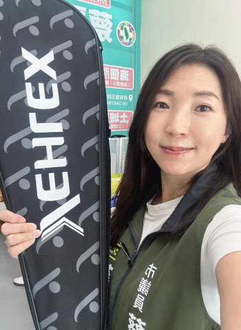 市議員蔡麗青現身安南尚青羽球賽!頂尖選手激烈對決,精彩瞬間不容錯過!