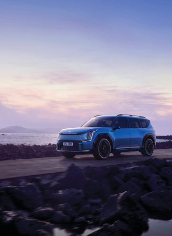 Kia 召回了 12,400 輛旗下首款三排 SUV 電動車EV9，因軟體故障影響遠端智慧停車功能