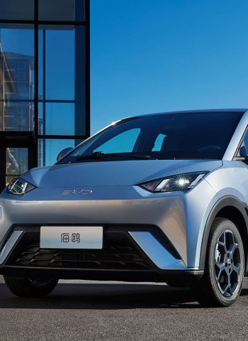 立場改變，西班牙首相呼籲歐盟重新考慮對中國電動車徵收關稅的提案