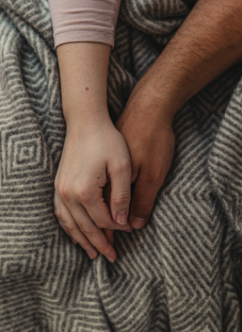 臺南男大生趁學妹熟睡猥褻 法院判刑6個月凸顯身體自主界線重要性