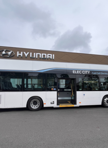 現代汽車氫能巴士試乘發表會暨動力產學啟動典禮登場 HYUNDAI氫能巴士臺南首發亮相  崑山科大產官學攜手啟動綠色動力