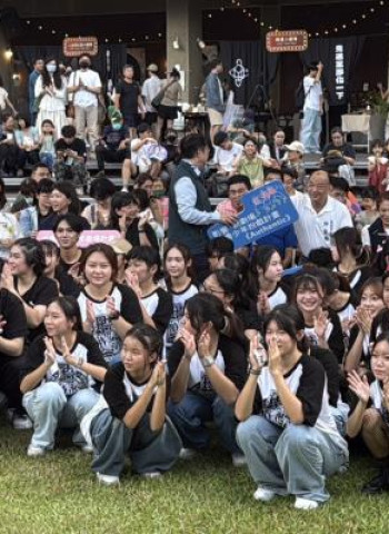臺南十六歲正青春藝術節登場 臺南市長黃偉哲邀市民把握夏日美好參與藝文盛會