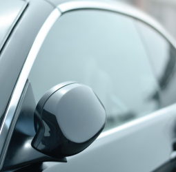 GAMA翠光揭示電動車隔熱膜技術新突破：「元宇宙」系列以奈米複合金屬膜，精準優化熱管理與電磁波穿透率