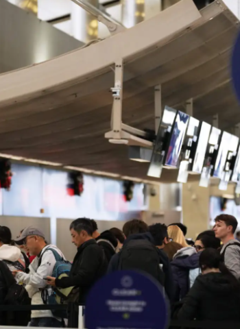 赴美免簽大逆轉！先交出你的臉書和IG！免簽旅客恐被全面審查五年社群紀錄　連email、電話、親屬背景都得上繳給美國政府