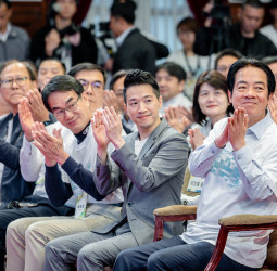 賴清德總統親頒總統盃黑客松獎項　盼以數位驅動轉型、以協作實現淨零願景，攜手打造智慧永續的美好未來