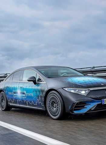 賓士突破性固態電池技術:續航更長、安全性更高