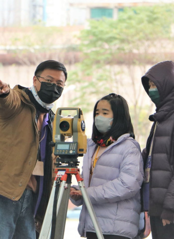 新北地政體驗營8地所開課 160 名學員變身地政小專家