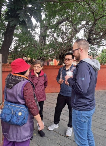 親善國民外交 臺南市英語志工散步導覽大獲好評 文化古都魅力吸引國際旅客