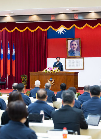 總統賴清德出席警政署114年第1次署務會報,強調打擊組織犯罪與強化數位能力