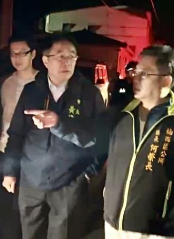 地震導致臺南楠西區房屋坍塌!黃偉哲市長震後第一時間趕赴災區慰問災民