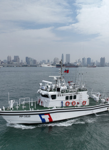 新造35噸巡防艇投入執法 臺南海巡增添新戰力