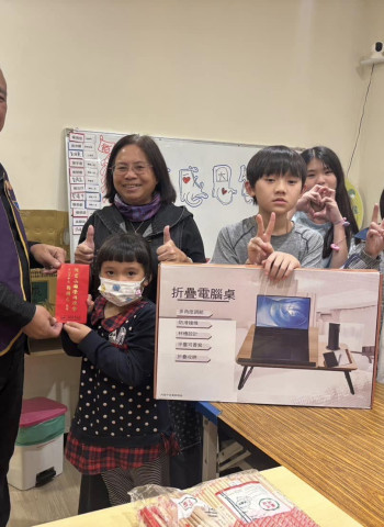 阿里山國際同濟會溫暖歲末!水上兒少站感恩餐會感動登場,攜手億載會贈摺疊桌與加菜金助弱勢迎新春