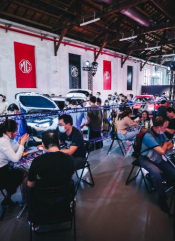 車市買氣十年新低，裕隆集團啟動團體戰迎寒冬，專家解讀市場變局與應對策略