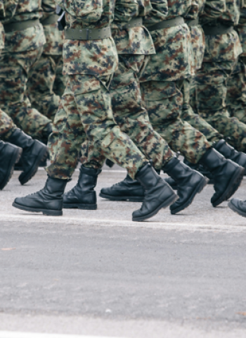 立法院通過軍人待遇條例修正！志願役115年起每月加薪3萬元