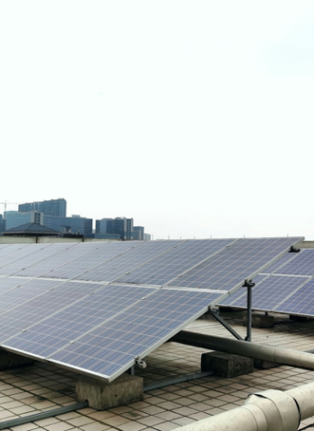 內政部公布建築物太陽光電設置標準草案 四大類建築可排除