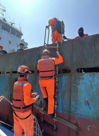 可疑貨輪又現蹤！海巡再次強勢登檢「寶順」輪