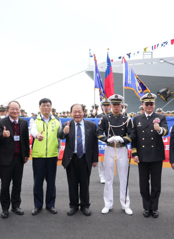 海軍114年度敦睦遠航訓練支隊抵達澎湖 陳光復熱情迎接並表達敬意