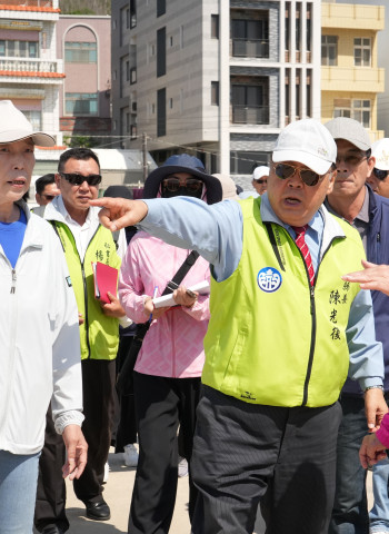 澎湖縣議員許月里總質詢　縣長陳光復率府團隊前進西嶼會勘地方建設