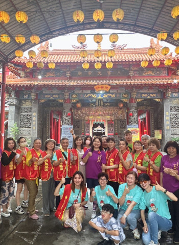 母親節防暴宣導結合親子同樂　臺南南區三官大帝廟湧入近500人同樂