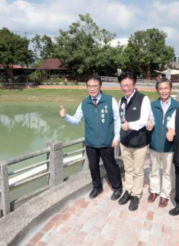 臺南鹿陶洋江家古厝周邊環境改善完工 臺南市長黃偉哲啟用半月池 重現百年聚落風華