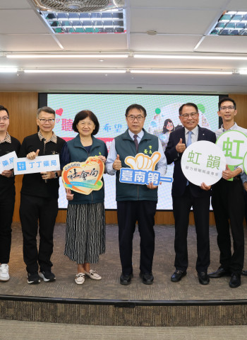 虹韻助聽器、丁丁藥局捐3百萬元助聽器  黃偉哲:善行義舉助弱勢「聽力」人權