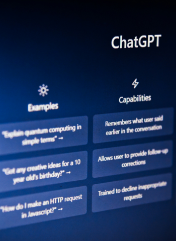 全球進入創作危機,當AI生成內容正式超越人類創作該如何應對 中正大學企管MBA系主任黃正魁開課 推AI管理教育新思維