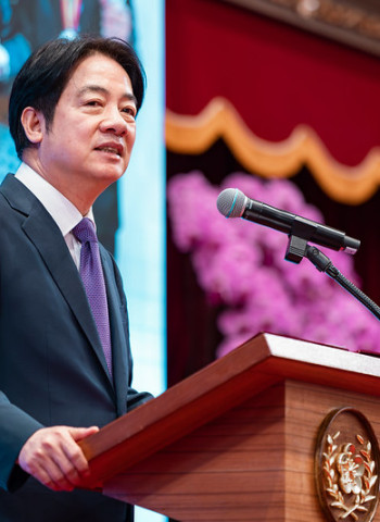 賴清德民調雪崩下跌！總統信任度僅36% 施政滿意度創新低，多位政治觀察家斷言大勢已去