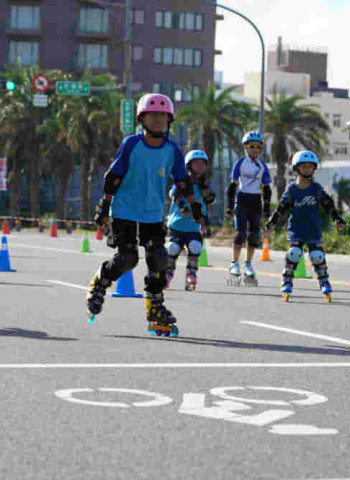 114年議長盃滑輪溜冰賽熱血登場 陳光復勉勵選手邁向「澎湖之光」