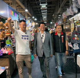 謝龍介力挺林揚庭 讚士林夜市蚵仔煎 樂透中頭獎將捐公益