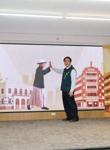 六都首創　臺南市長黃偉哲打造AI文化內容生成平台　匯聚萬張老照片訓練專屬模型　開啟在地文化數位創新應用