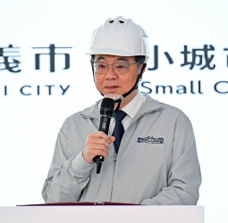 行政院長卓榮泰視察嘉義市西區全民運動館　拚今年9月9日營運打造全民運動與選手培育基地