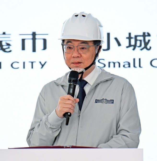 行政院長卓榮泰視察嘉義市西區全民運動館　拚今年9月9日營運打造全民運動與選手培育基地