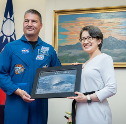 蕭美琴副總統接見美國太空總署太空人林琪兒醫師　強化太空科技國際合作布局全球太空發展重要夥伴