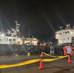 海巡署循線攔檢可疑貨輪　查獲大麻花300多公斤成功攔阻毒品流入國境