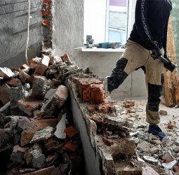 從拆除工程第一線成立品牌 新店團隊整合室內拆除、打石與廢棄物清運