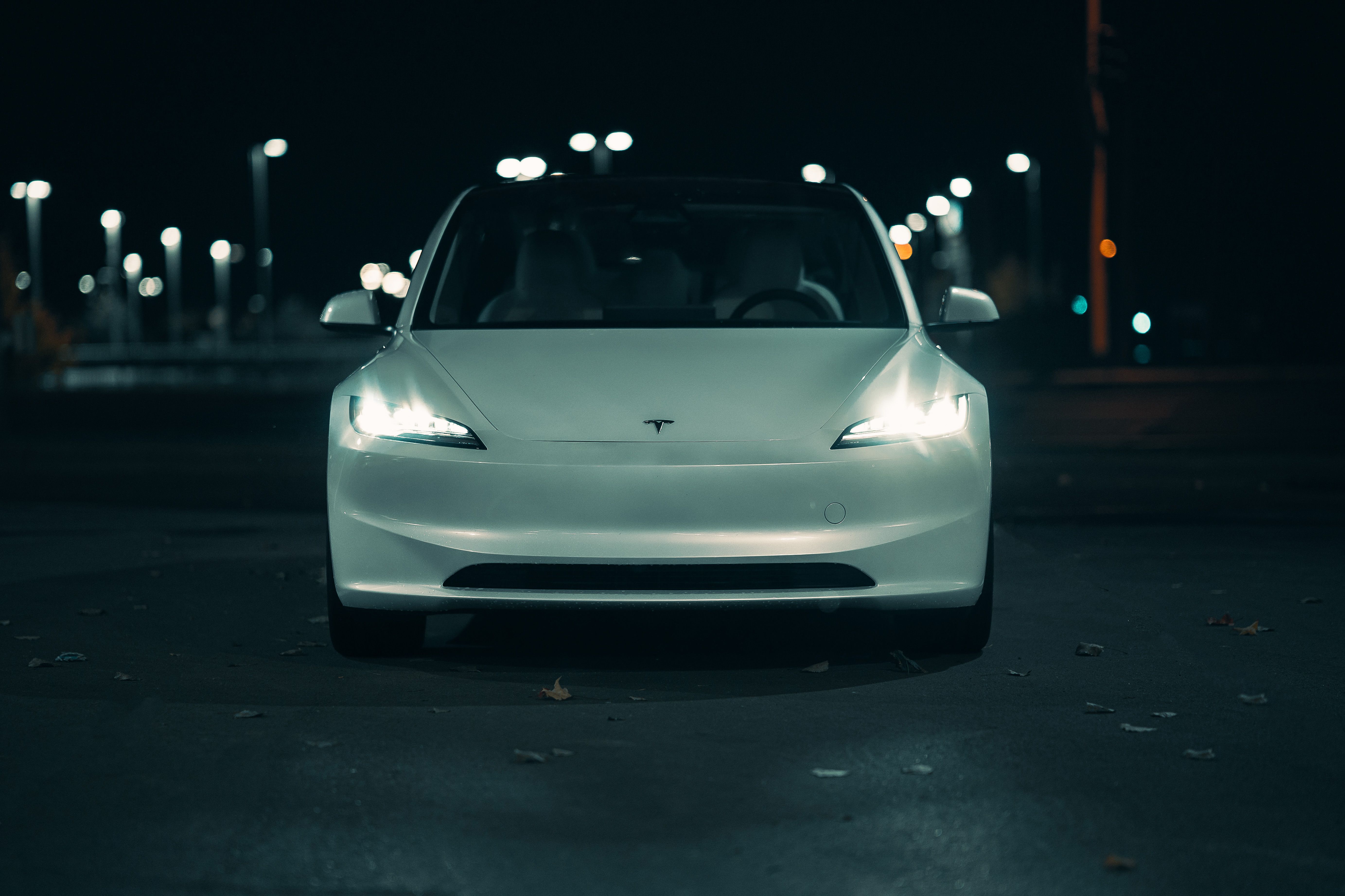 Tesla召回逾2萬輛Model 3、Model Y　頭燈特定區域亮度最高超標逾2倍