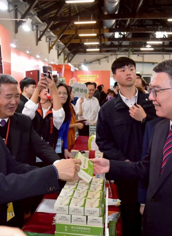 行政院長卓榮泰出席中小微企業多元振興發展計畫成果發表會開幕　強調加大力道協助中小微企業升級轉型