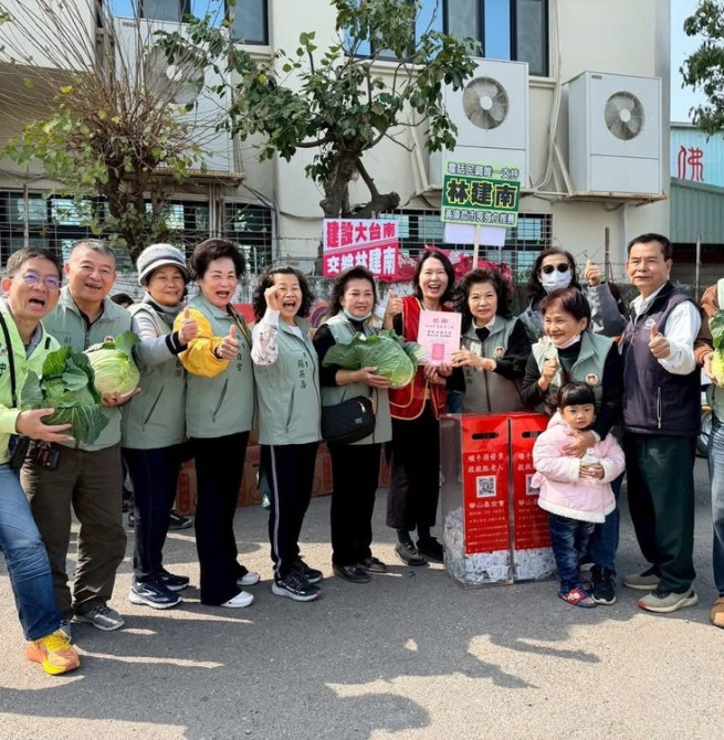 捐發票送高麗菜助農民過好年　林建南攜手民間團體三場公益活動圓滿完成
